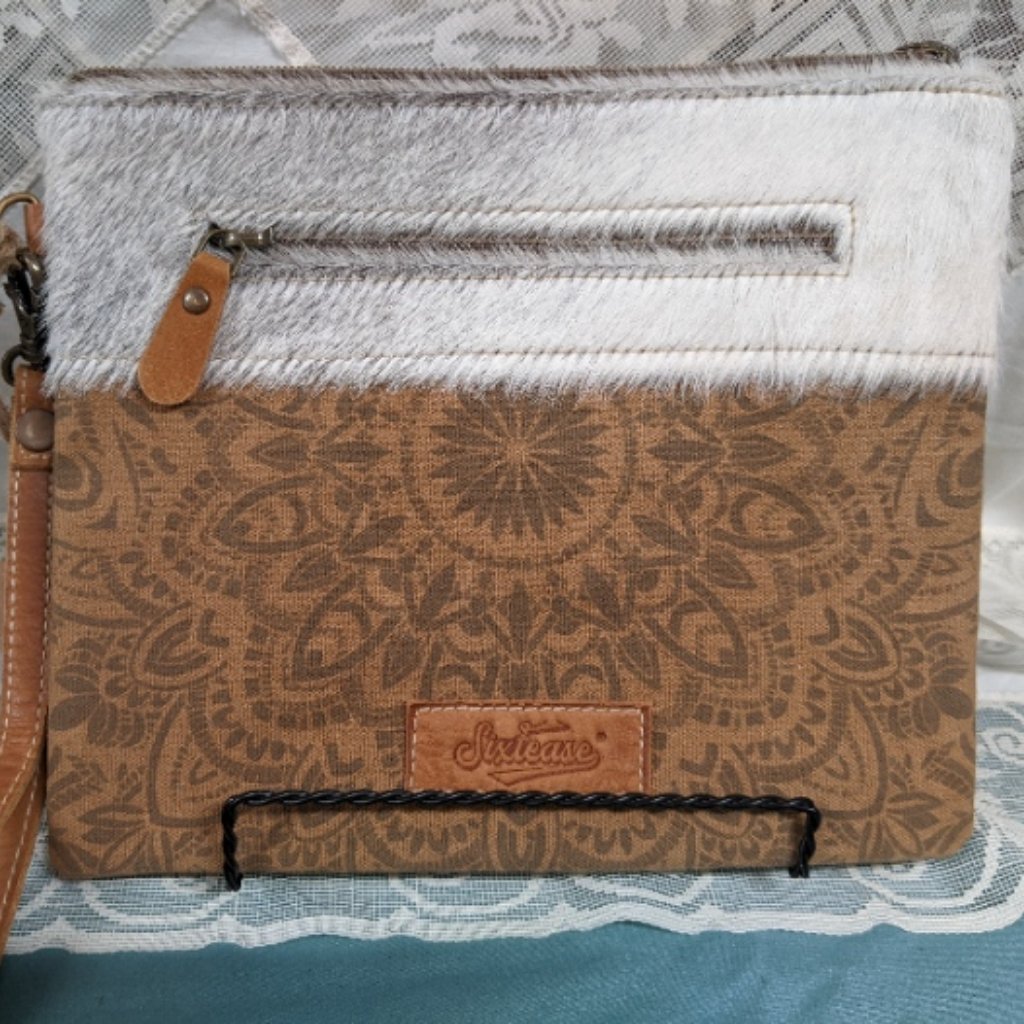 Sixtease Wristlet - Zealous Pouch